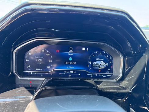 Used 2022 Chevrolet Silverado 1500 RST w/ Convenience Package II AWD/4WD image 19