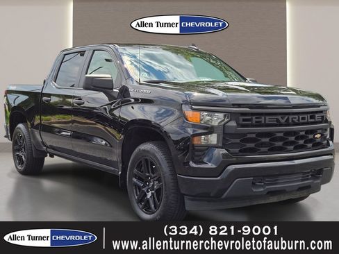 Used 2022 Chevrolet Silverado 1500 Custom AWD/4WD image 1