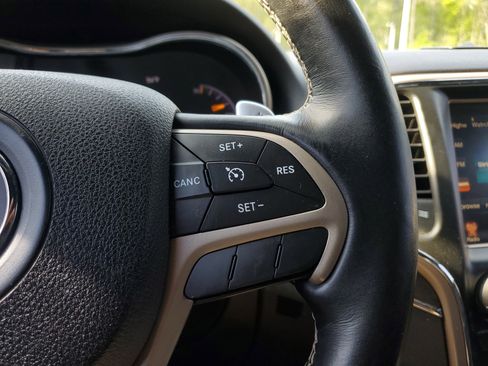 Used 2017 Jeep Grand Cherokee Limited RWD image 22