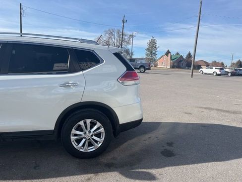 Used 2016 Nissan Rogue SV AWD/4WD image 11