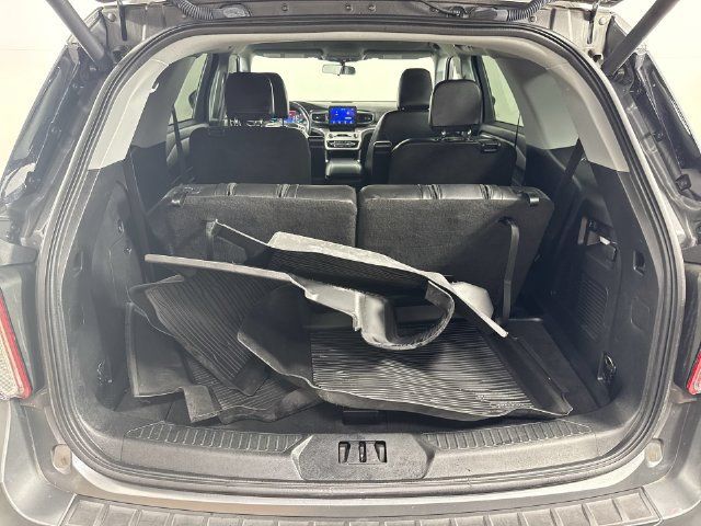 Used 2023 Ford Explorer XLT w/ Equipment Group 202A AWD/4WD image 34