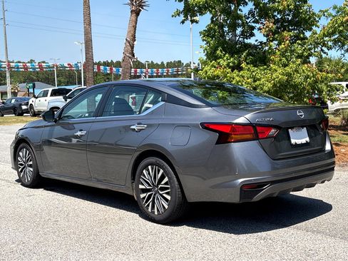 Certified 2025 Nissan Altima 2.5 SV FWD image 22