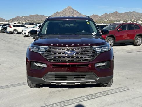 Used 2022 Ford Explorer XLT w/ Equipment Group 202A image 2