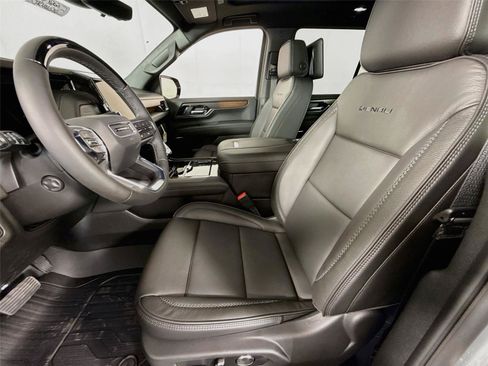 New 2026 GMC Yukon Denali w/ Advanced Technology Package AWD/4WD image 16