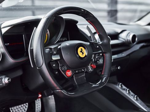 Used 2020 Ferrari 812 Superfast RWD image 38