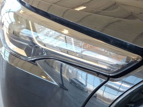 Used 2024 Toyota Corolla Cross LE AWD/4WD image 12