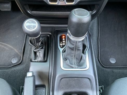 Used 2023 Jeep Wrangler Unlimited Sahara AWD/4WD image 34