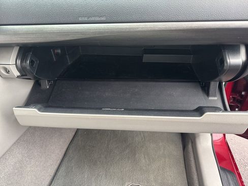 Used 2017 Toyota Camry Hybrid image 13