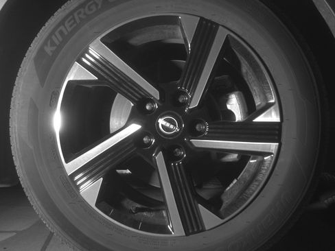 Used 2025 Nissan Sentra SV image 13