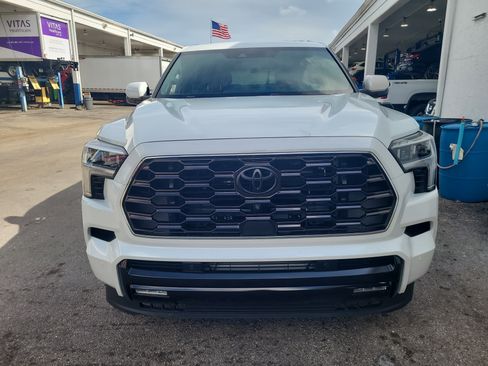 Used 2024 Toyota Sequoia Platinum AWD/4WD image 2