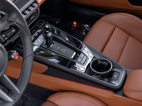 Certified 2026 Porsche 911 Targa 4 GTS AWD/4WD image 44
