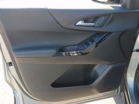 Used 2025 Chevrolet Equinox LT AWD/4WD image 12