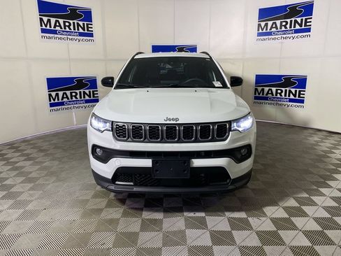 Used 2024 Jeep Compass Latitude w/ Convenience Group AWD/4WD image 15