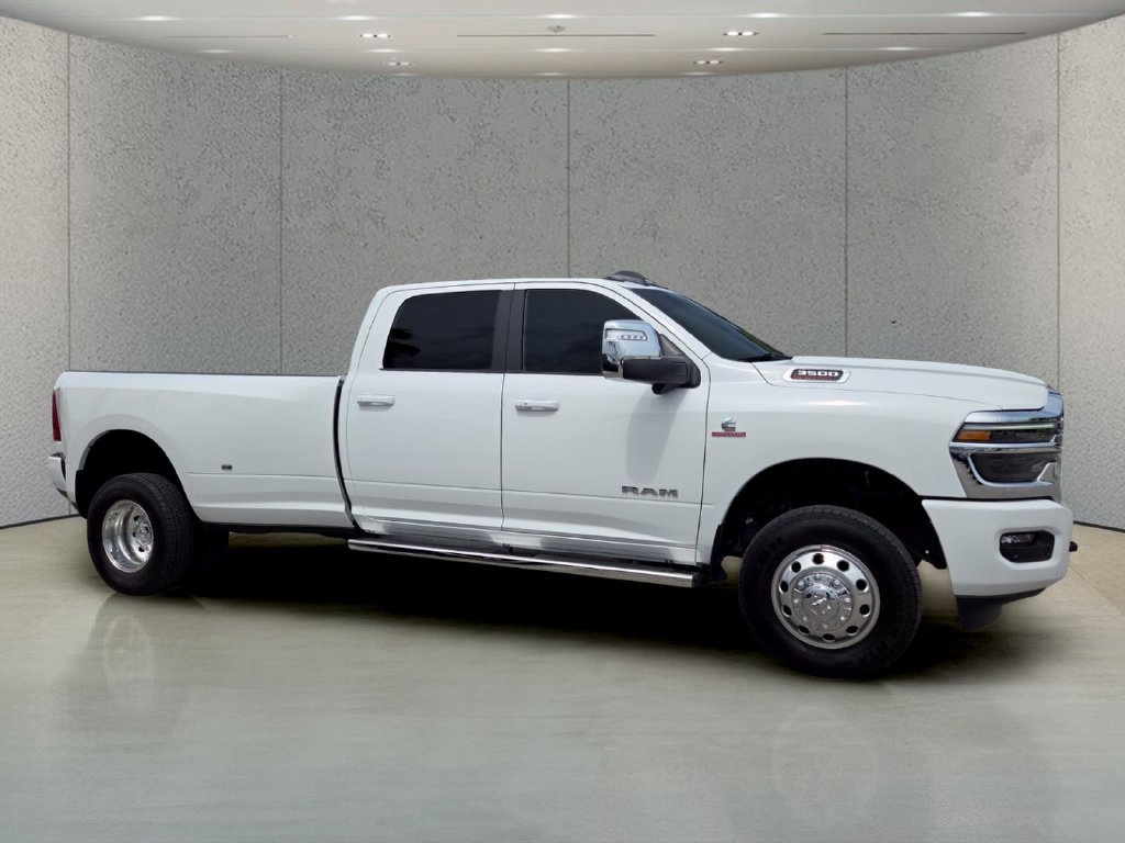 Used 2026 RAM 3500 Laramie w/ Towing Technology Group AWD/4WD image 3