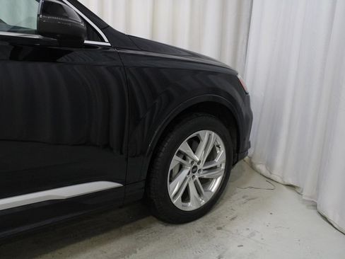 Used 2021 Audi Q7 2.0T Premium Plus w/ Premium Plus Package AWD/4WD image 28