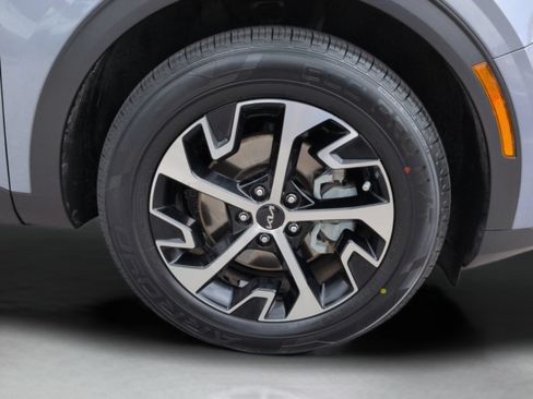Certified 2024 Kia Sportage EX FWD image 12