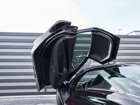 Used 2021 McLaren 720S RWD image 34