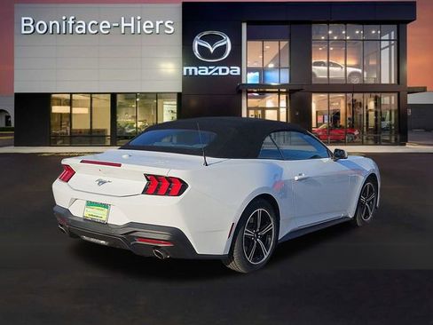 Used 2024 Ford Mustang Convertible image 4