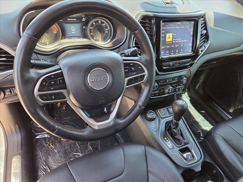 Used 2019 Jeep Cherokee High Altitude AWD/4WD image 10