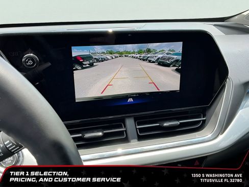 Used 2025 Chevrolet Trax LT w/ LT Convenience Package FWD image 28