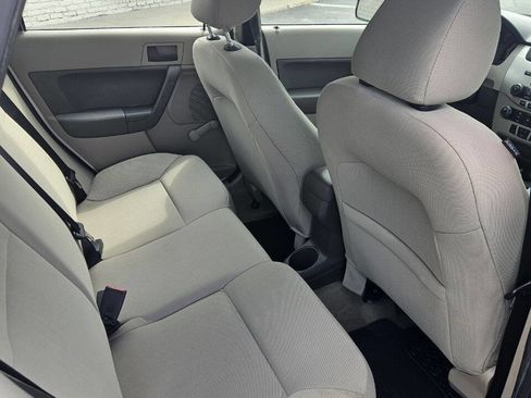 Used 2009 Ford Focus S FWD image 14