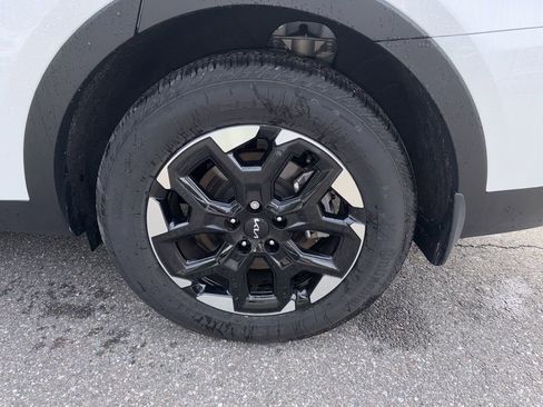 Certified 2025 Kia Sorento S w/ Panoramic Sunroof Package FWD image 28