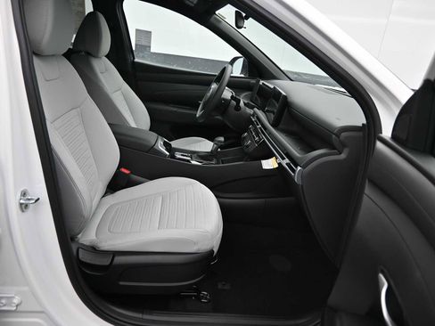 New 2026 Hyundai Santa Cruz SE image 11