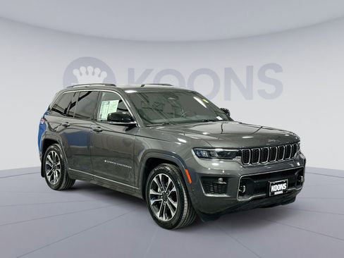 Used 2023 Jeep Grand Cherokee Overland w/ Luxury Tech Group IV image 10