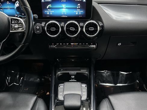 Used 2021 Mercedes-Benz GLA 250 4MATIC image 26