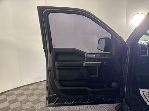 Used 2017 Ford F150 XLT w/ Equipment Group 302A Luxury AWD/4WD image 13