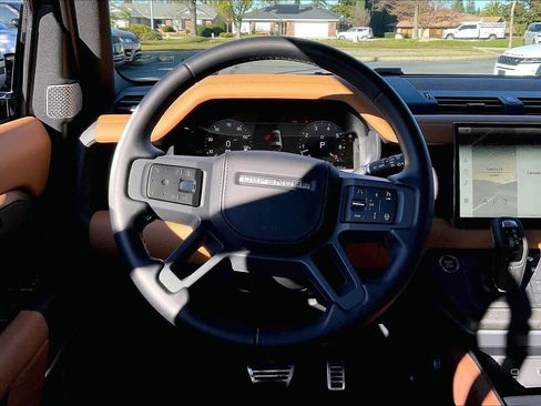 Used 2024 Land Rover Defender 130 X image 8