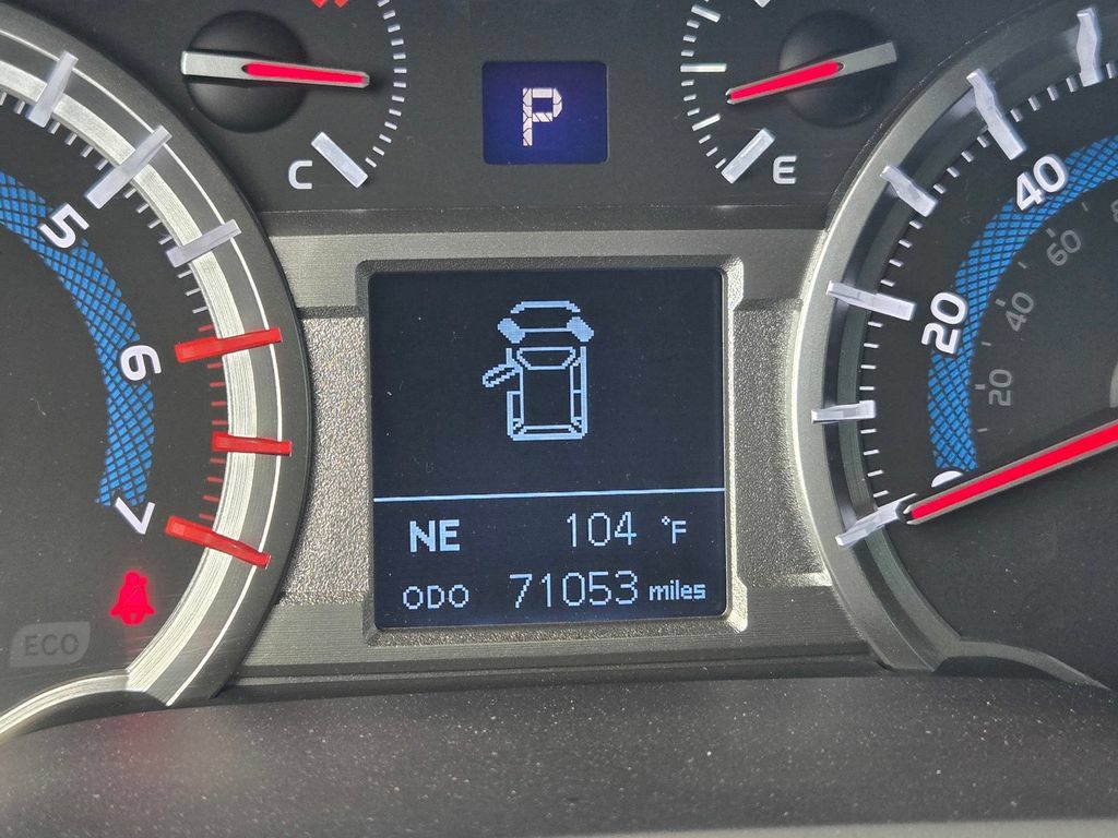 Used 2018 Toyota 4Runner SR5 AWD/4WD image 23