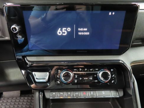 Used 2024 GMC Sierra 1500 AT4 w/ Technology Package image 13