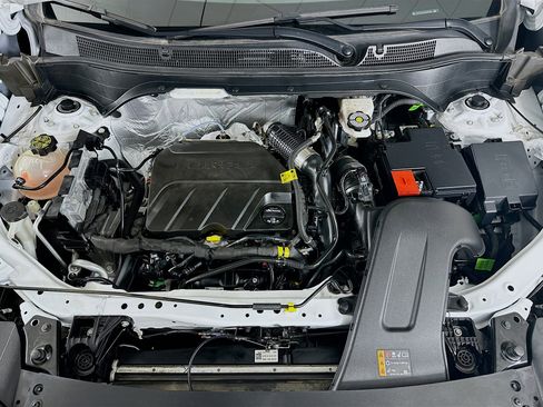 Used 2024 Chevrolet Trax RS image 30