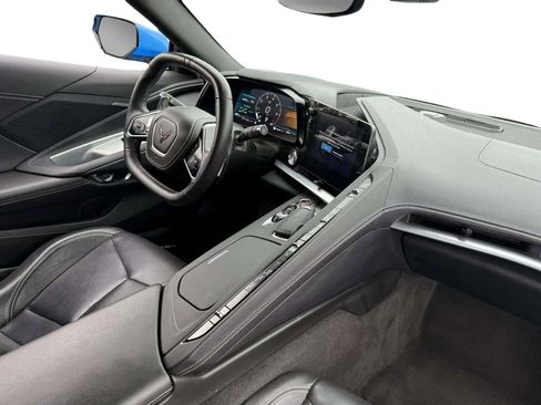 Used 2025 Chevrolet Corvette Stingray Coupe w/ 1LT image 17