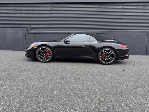 Certified 2018 Porsche 911 Cabriolet image 7