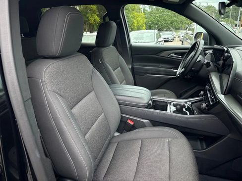 Used 2024 Chevrolet Traverse LT FWD image 16
