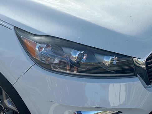 Used 2019 Kia Sorento SX image 35