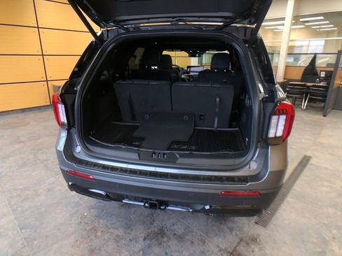 New 2026 Ford Explorer ST-Line w/ ST-Line Street Pack image 22
