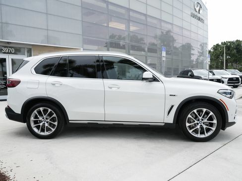 Used 2023 BMW X5 xDrive45e w/ Climate Comfort Package AWD/4WD image 29
