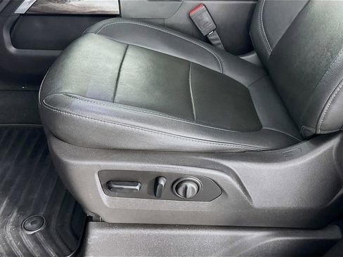Used 2021 Chevrolet Silverado 1500 LTZ w/ LTZ Premium Package AWD/4WD image 26
