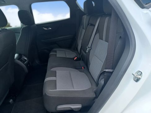 Used 2025 Chevrolet Blazer LT AWD/4WD image 17