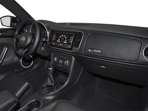 Used 2013 Volkswagen Beetle 2.0T image 12