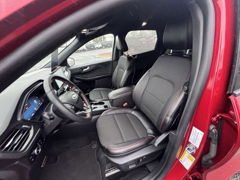 Used 2024 Ford Escape ST-Line Select w/ Tech Pack #2 image 15