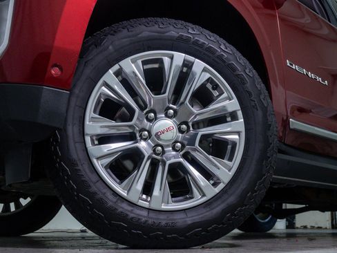 Used 2023 GMC Yukon Denali w/ Denali Reserve Package AWD/4WD image 6