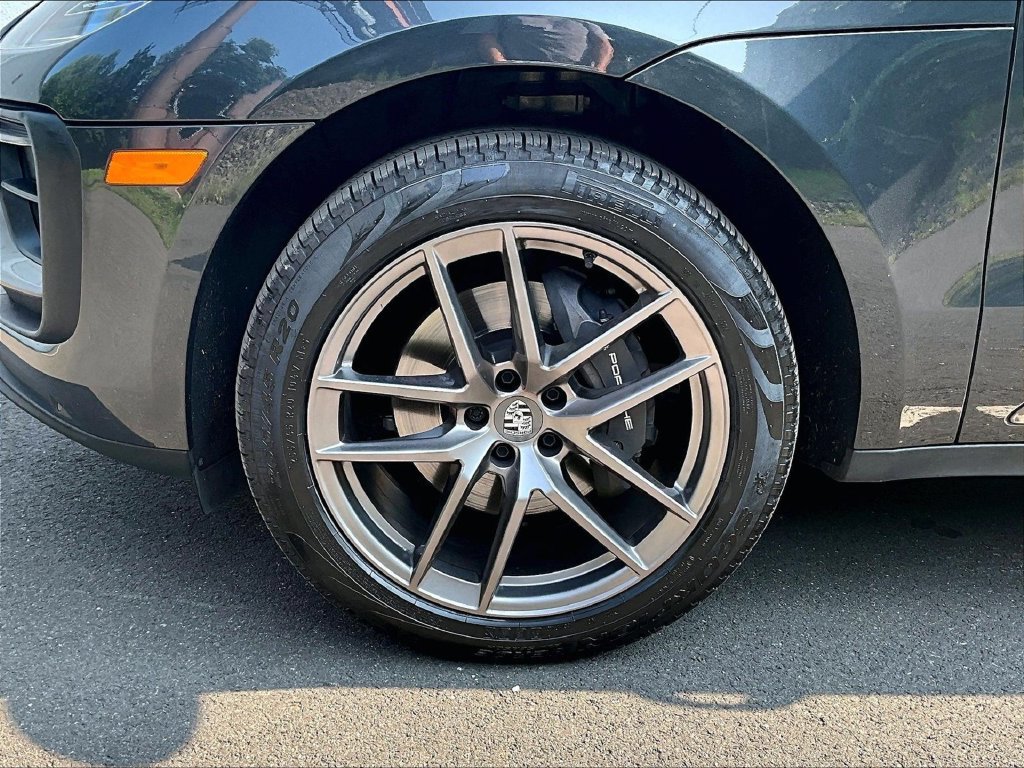 Certified 2023 Porsche Macan Turbo AWD/4WD image 14