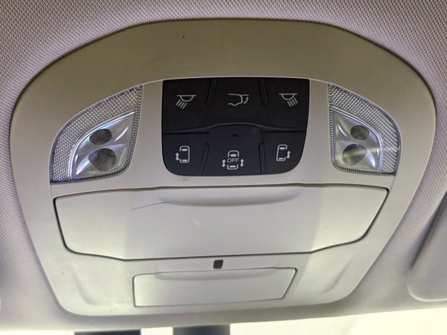 Used 2022 Chrysler Pacifica Touring-L FWD image 44