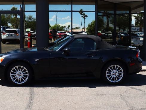Used 2018 FIAT 124 Spider Classica w/ Technology Group image 8