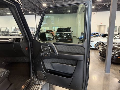 Used 2018 Mercedes-Benz G 550 Squared image 13