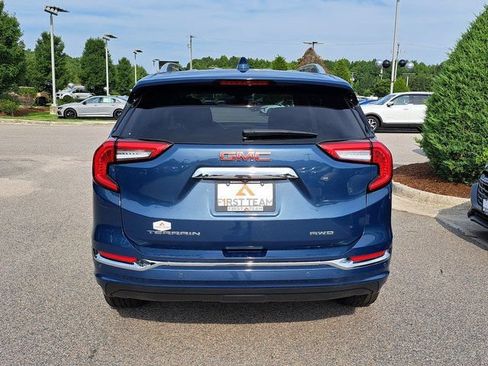 Used 2024 GMC Terrain Denali w/ Denali Premium Package AWD/4WD image 6